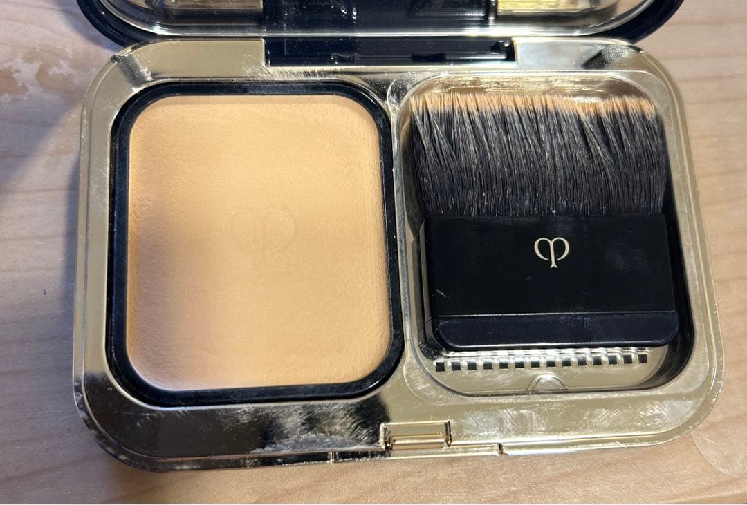 Cle de Peau Beauteクレ・ド・ポー ボーテタンプードルエクラⅡ