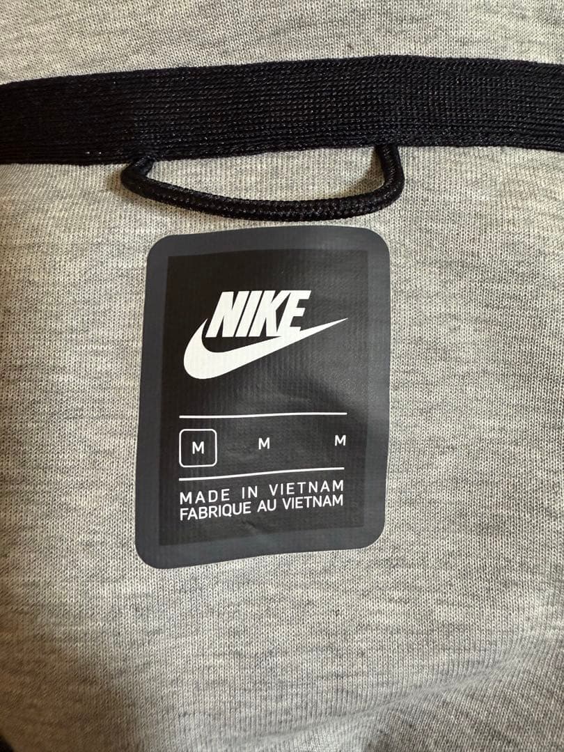 【美品】NIKEナイキテックフリース 上下セットアップ　ブラックMサイズ