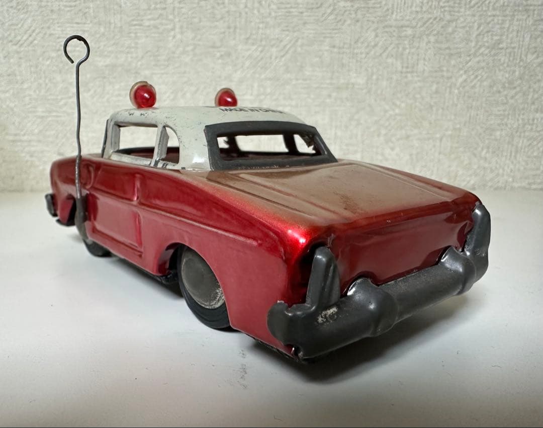 激レア 年代物 ブリキ製 消防指揮車 ミニカー MF714 FIRE CHIEF
