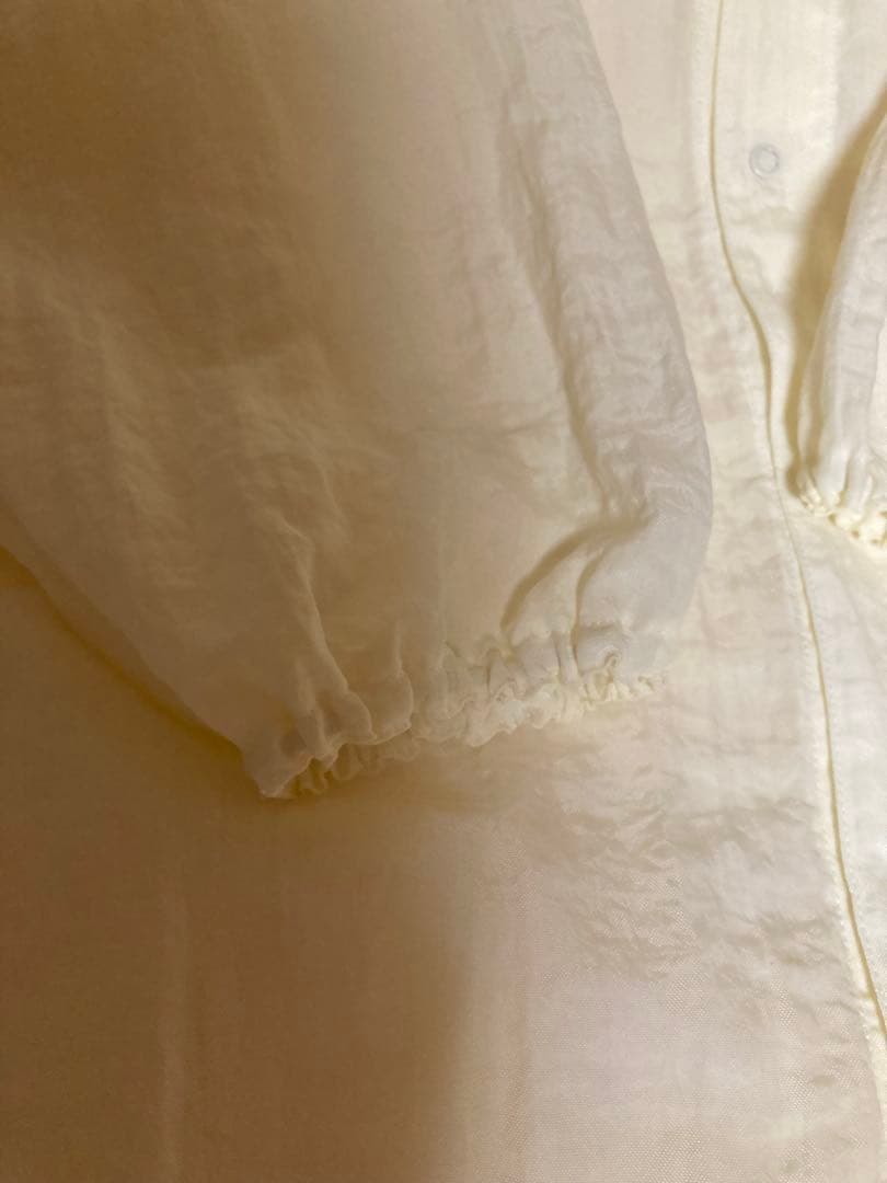 サエラ鈴蘭エプロン大きいサイズこれから寒い季節に沢山着込めます。クリーム色