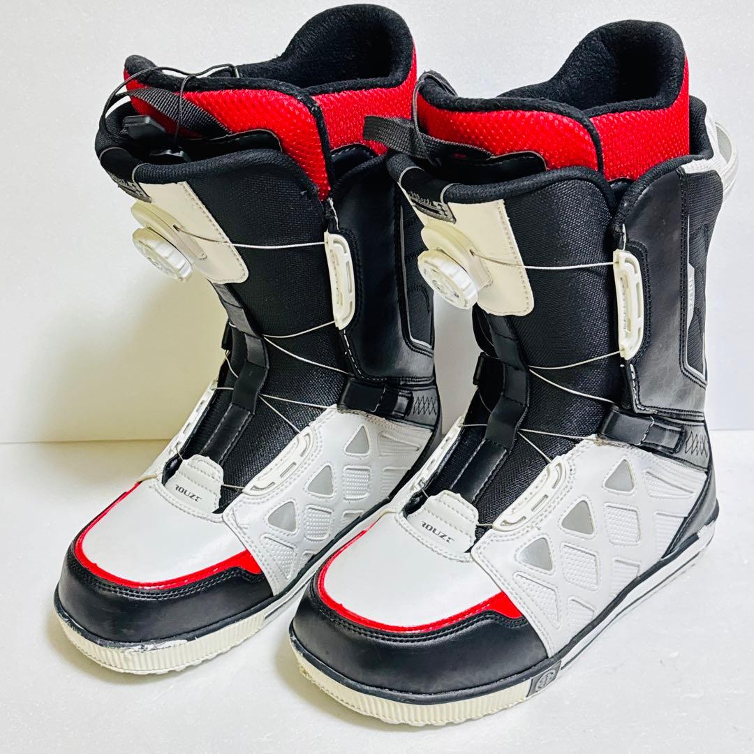 27cm スノーボードブーツ 黒/赤/白初心者BoAダイヤル式簡単27センチ