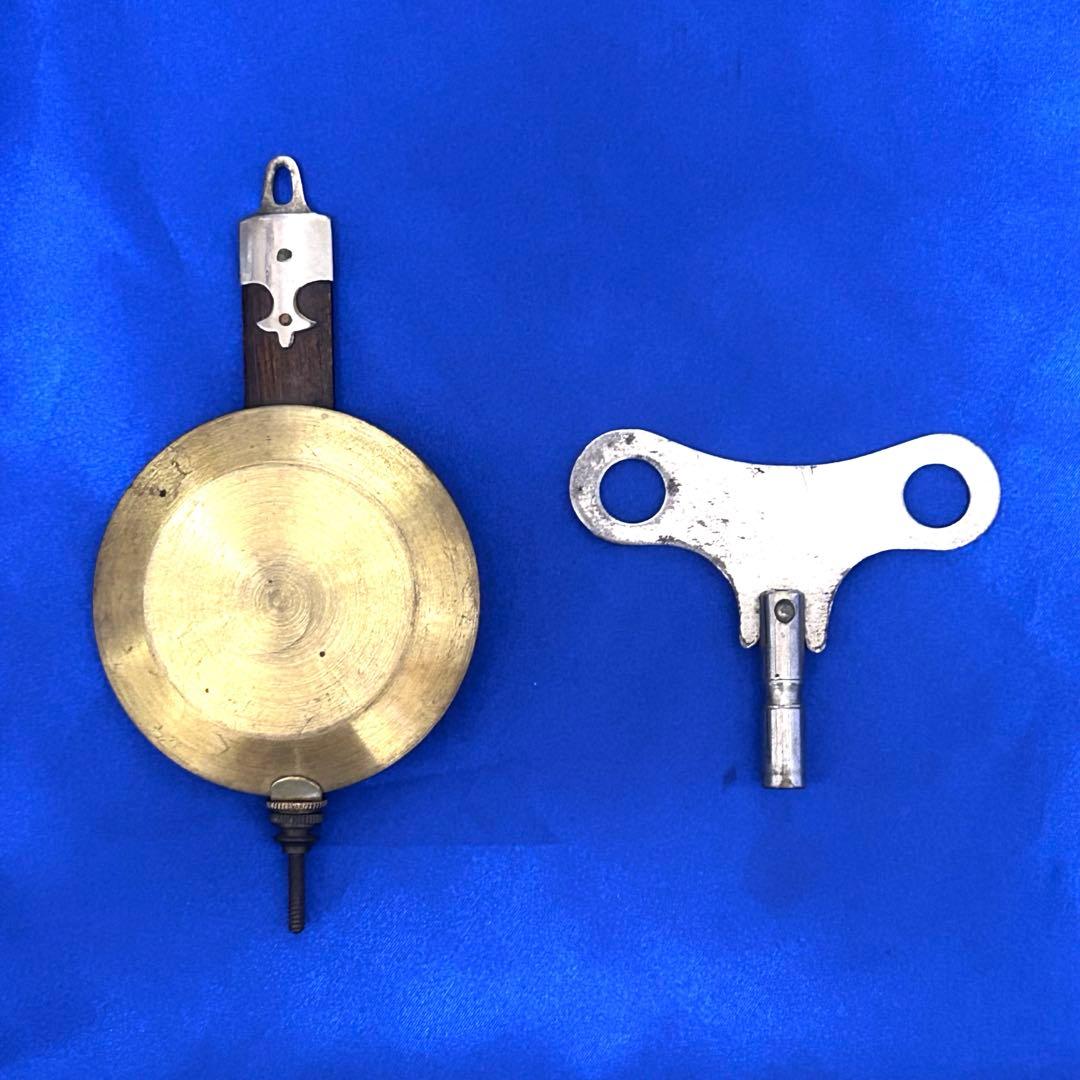 【匿名配送】Aichi 振り子時計　ゼンマイ式　手巻き鍵付　アンティーク　木製