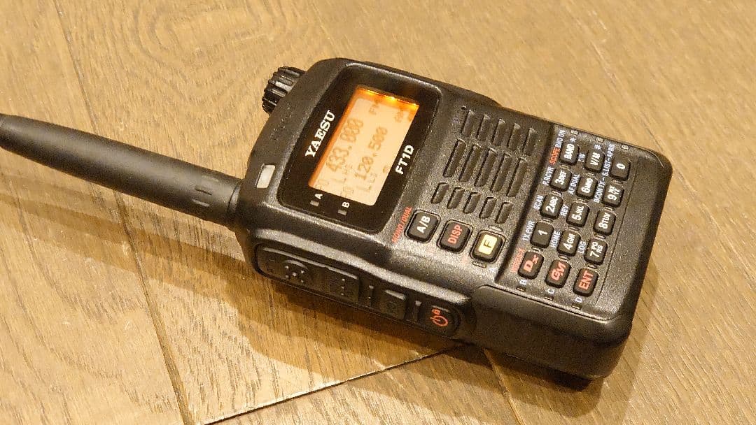 ヤエス FT1D ハンディ無線機 144/430MHz バッテリ（大小２個付）