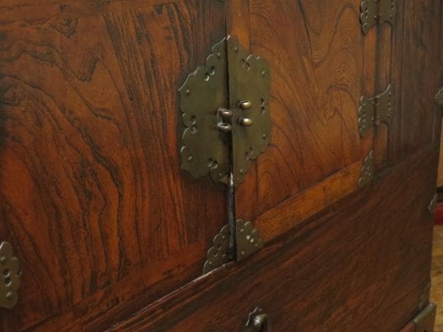 李朝古民具 朝鮮美術 朝鮮古民芸 古無垢材 真鍮金具 時代 二層箪笥 朝鮮箪笥