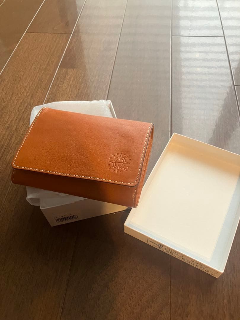 【新品未使用】　ダコタ　レザー 二つ折り財布