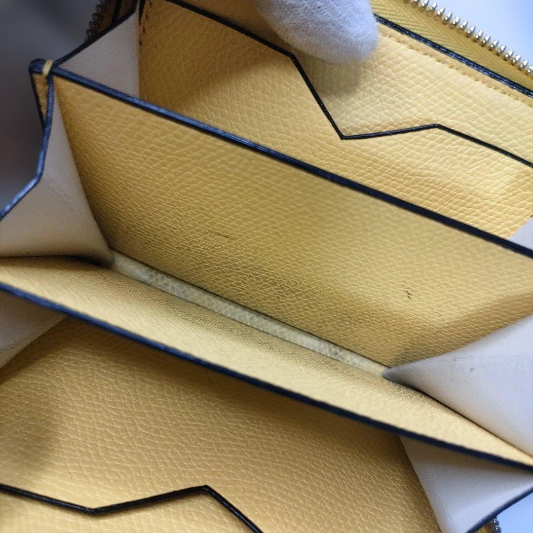 美品✨ヴァレクストラ　ジップ アラウンド カードフォルダー カードケース 財布