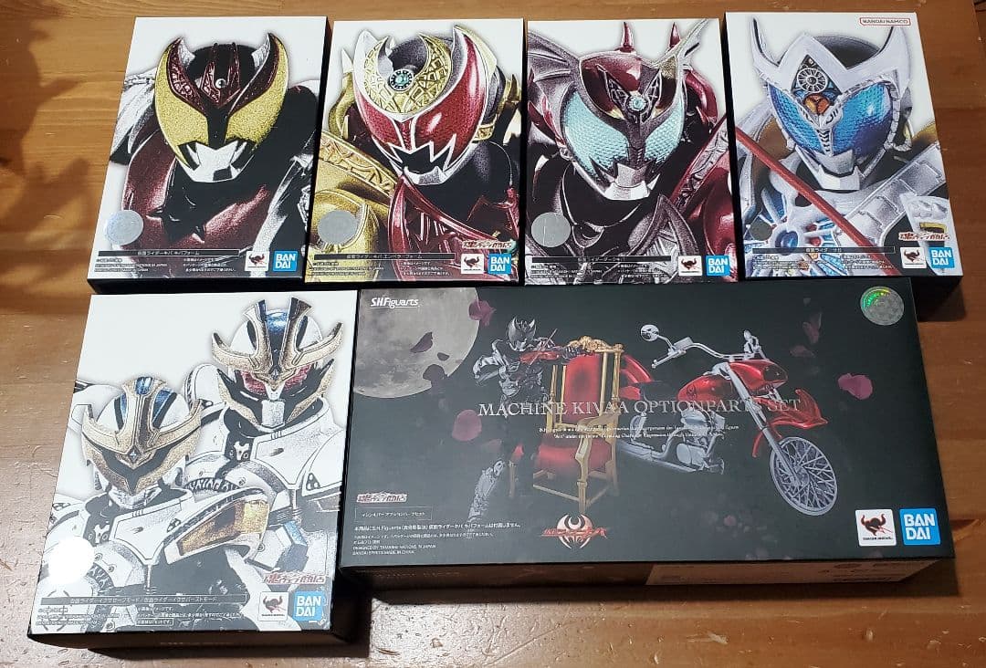 フィギュアーツ 仮面ライダーキバセット