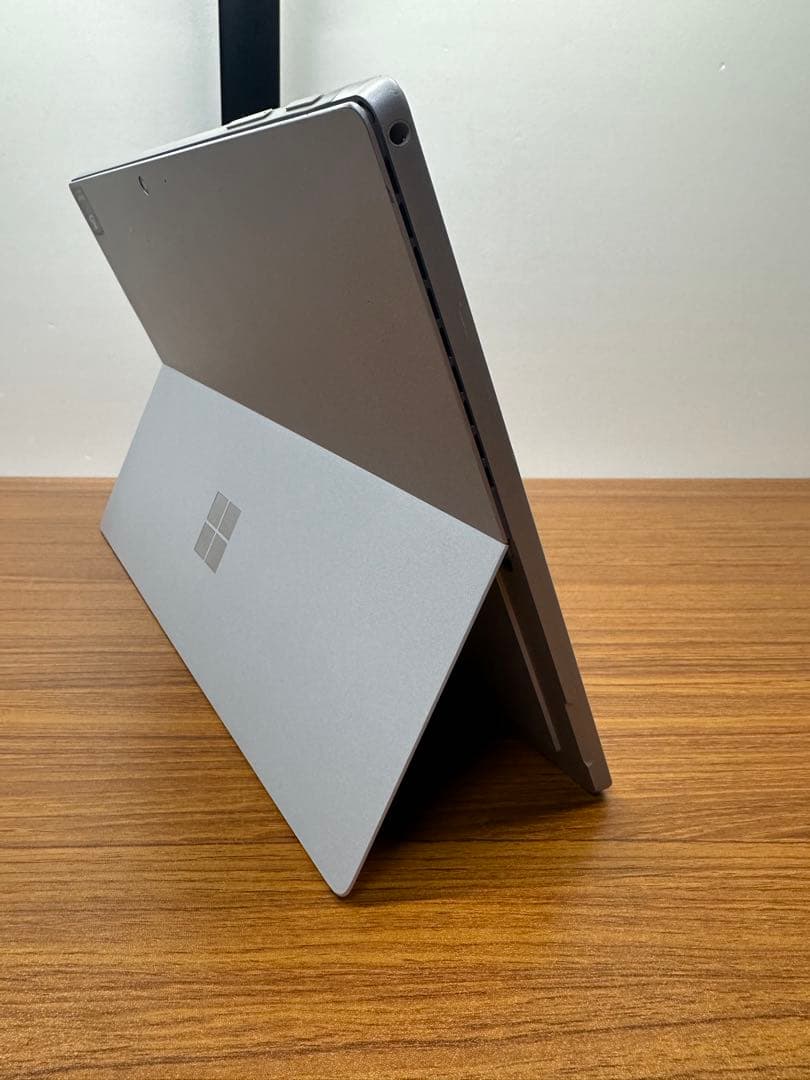 Surface Pro 7 i5-1035G4 8/256 画面ひび割れ