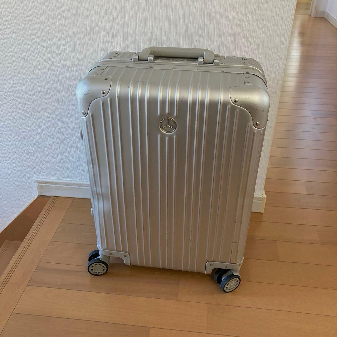 リモワ トパーズ比較◎ メルセデスベンツ アルミ スーツケース　人と差がつく！！