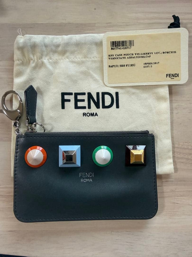 FENDI ケース
