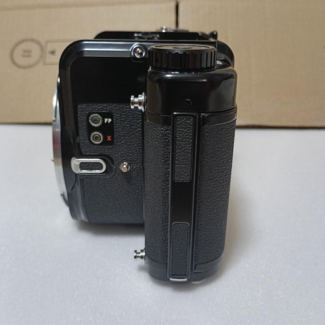 PENTAX 6x7 ボディ 電池ホルダーなし 動作未確認 部品取り用