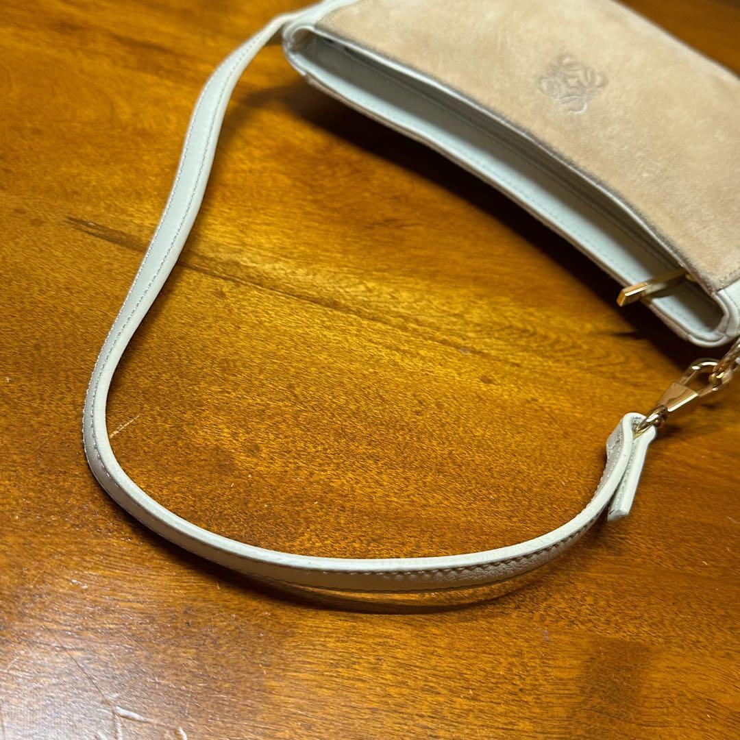 LOEWE ロエベ ミニサイズ ショルダーバッグ スエード レザー オフホワイト