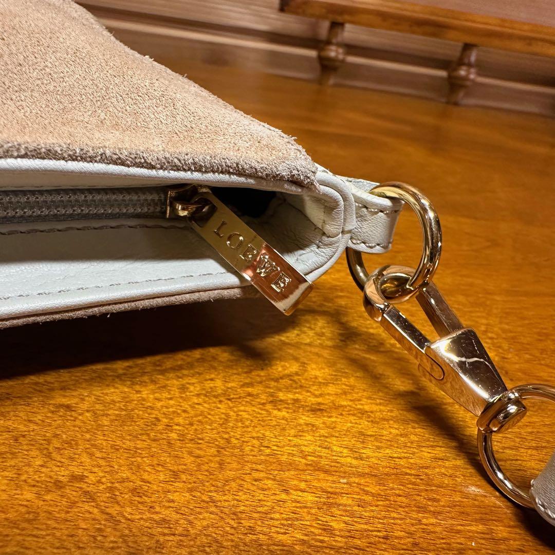 LOEWE ロエベ ミニサイズ ショルダーバッグ スエード レザー オフホワイト