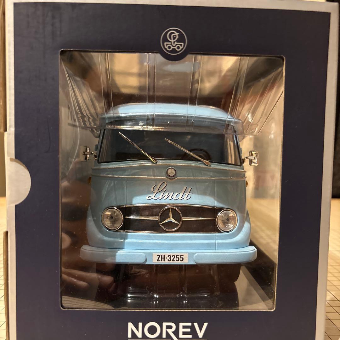 ミニカー NOREV Mercedes Benz L319 1:18