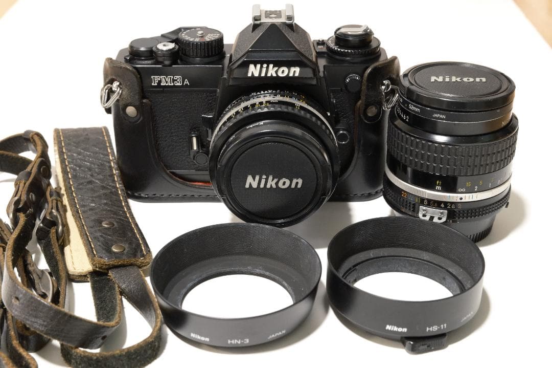 Nikon FM3A + 50mmF1.8 + 35mmF2 + 本革ケース