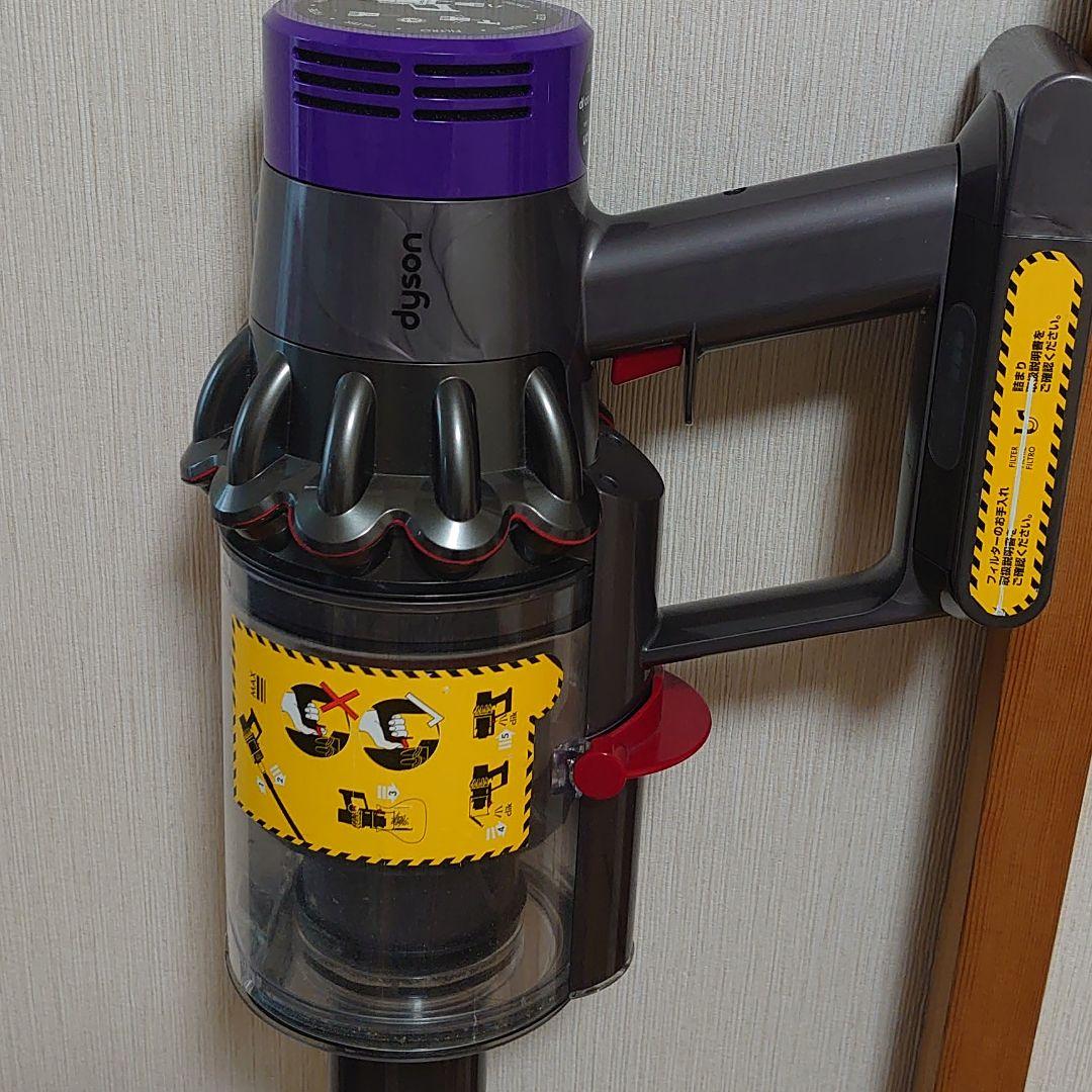 12/13まで値下げDYSON　コードレスクリーナー　sv12