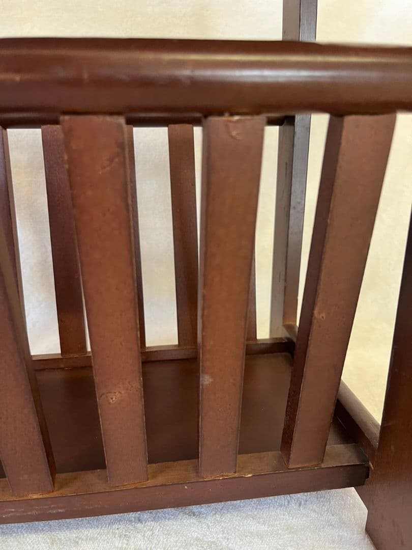 マガジンラック付き　サイドテーブル　アンティーク　木製　ダークブラウン