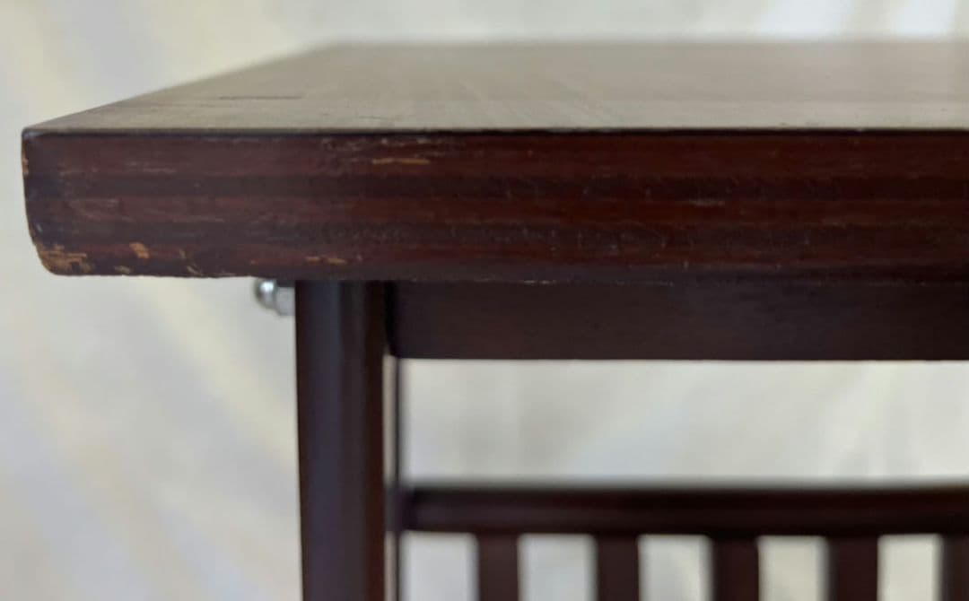 マガジンラック付き　サイドテーブル　アンティーク　木製　ダークブラウン