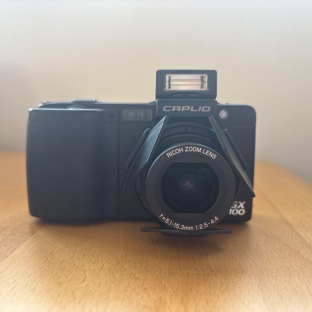 ジャンク品　RICOH Caplio GX100 デジタルカメラ