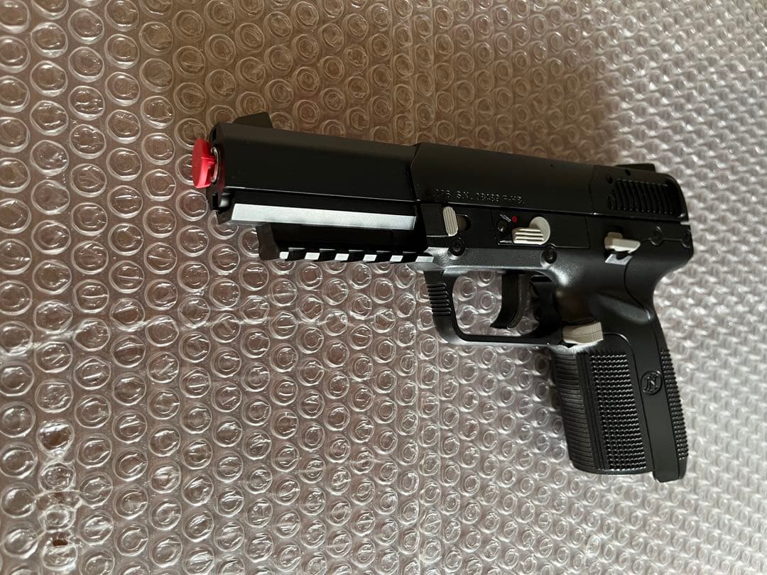 東京マルイ　FN5-7 ファイブセブン　ガスブローバック　純正ガンパワーガス付き