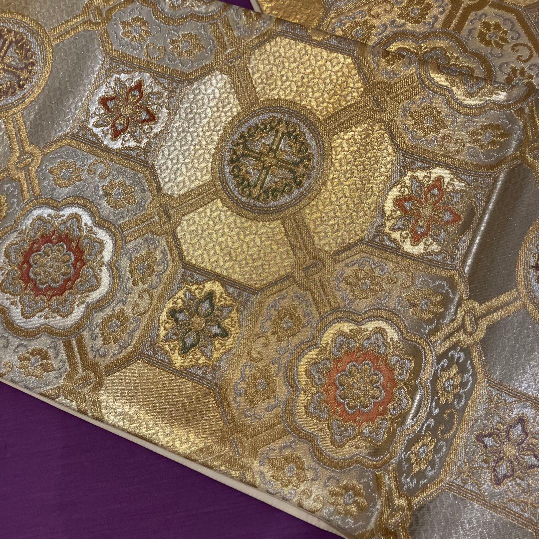 極美品　正絹振袖　袋帯付　抹茶　モスグリーン紫色花柄　金糸刺繍　写真撮影のみ