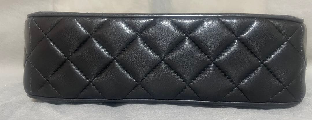 ひ*り様 Givenchy 黒いキルティングショルダーバッグ