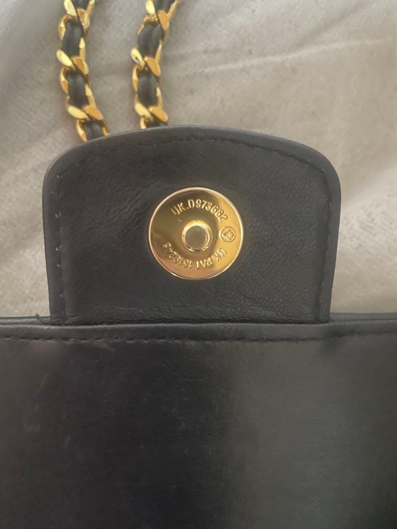 ひ*り様 Givenchy 黒いキルティングショルダーバッグ