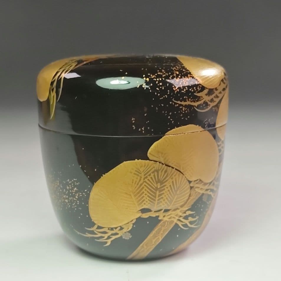 ウ223 棗『塗師　川瀬表完』『松金蒔絵　棗　共箱』漆塗　茶道具