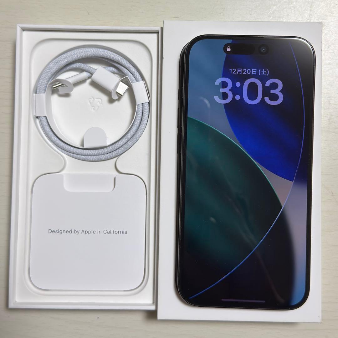 【極美品・SIMフリー】iPhone15pro ブラックチタニウム 256GB