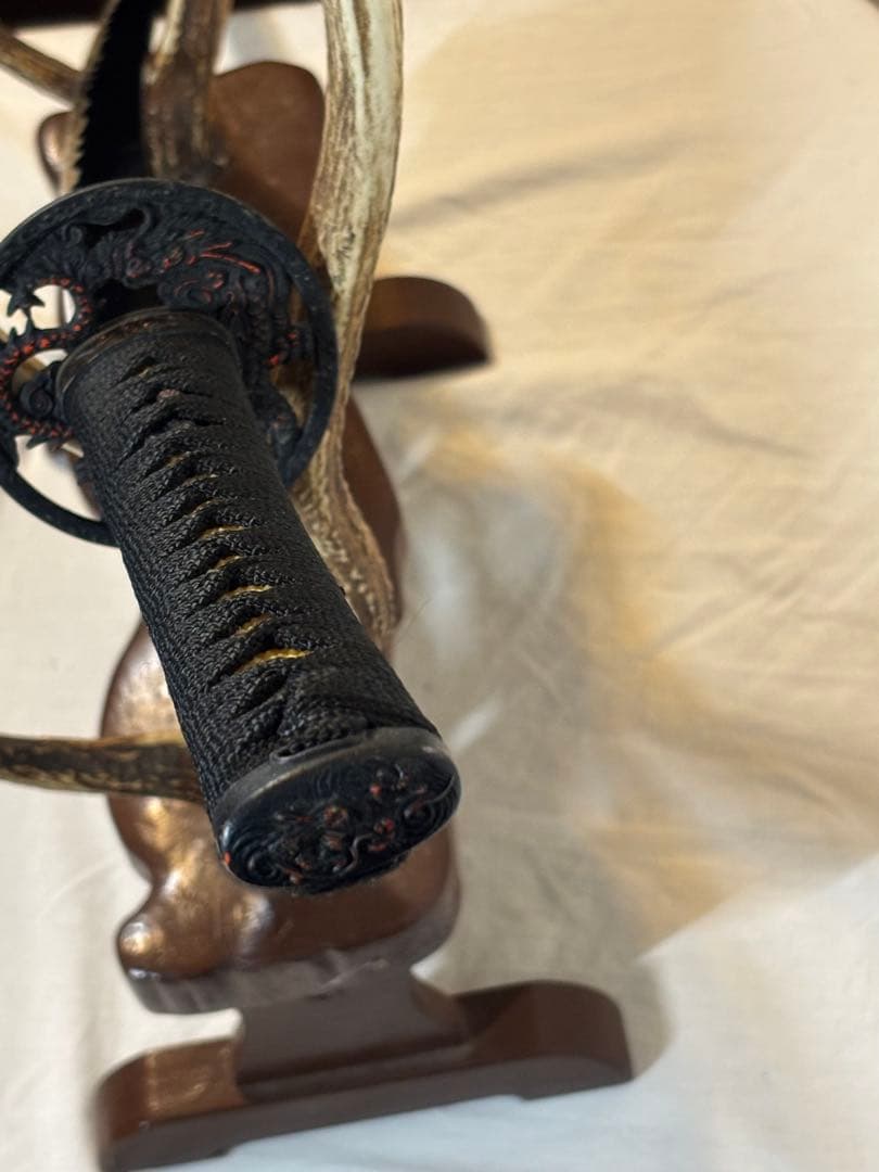 波紋模様の刀模造刀 美術刀 刀剣 武器 武具 小道具 コレクション インテリア