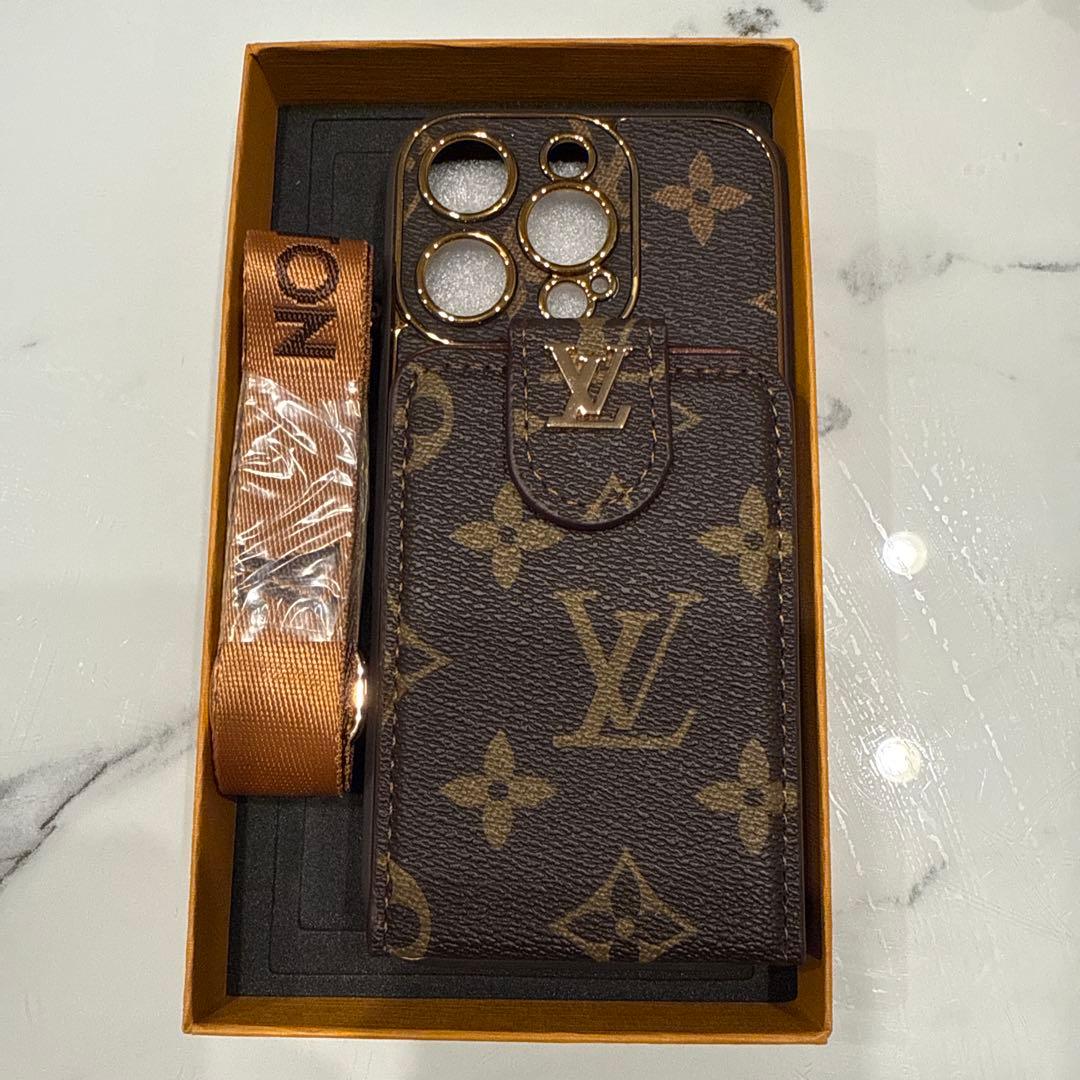 iPhone16Pro 用ケース ストラップ付き