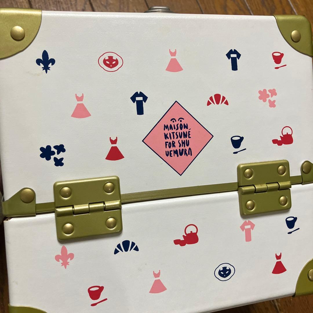 【 未使用品 】シュウウエムラ メイクボックス メゾンキツネコラボ 日本製 白