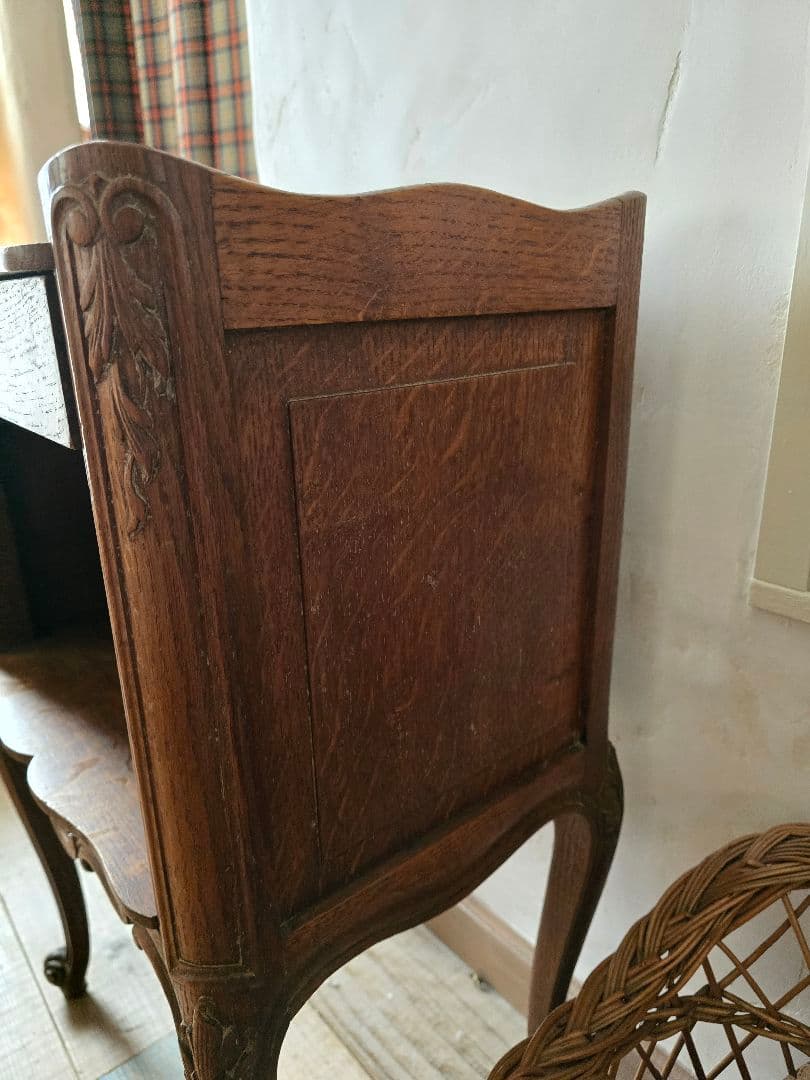 フランス　アンティーク　オーク　　ベッドサイドテーブル　家具