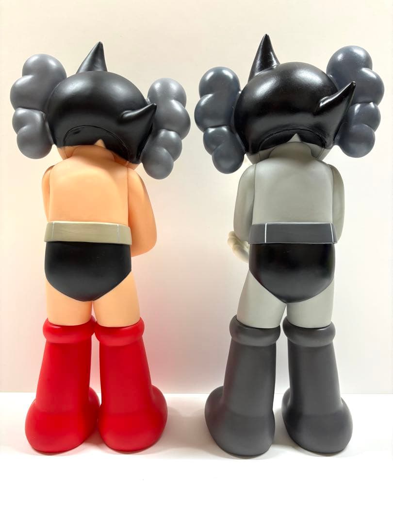 2体セットASTRO BOY KAWS フィギュア ソフビ　約35cm