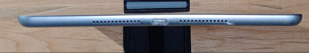 【限定割引】iPad 7世代 32GB logicoolキーボード付ケース付