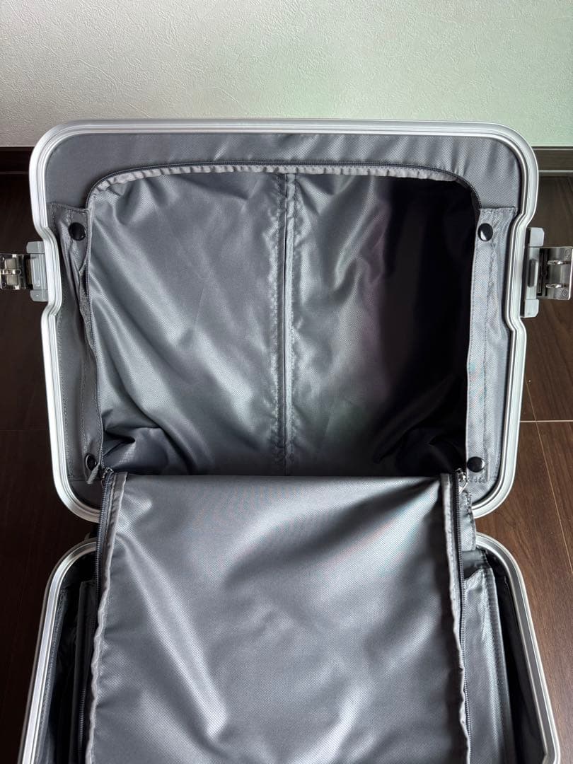 トゥミ　コンパクト・キャリーオン