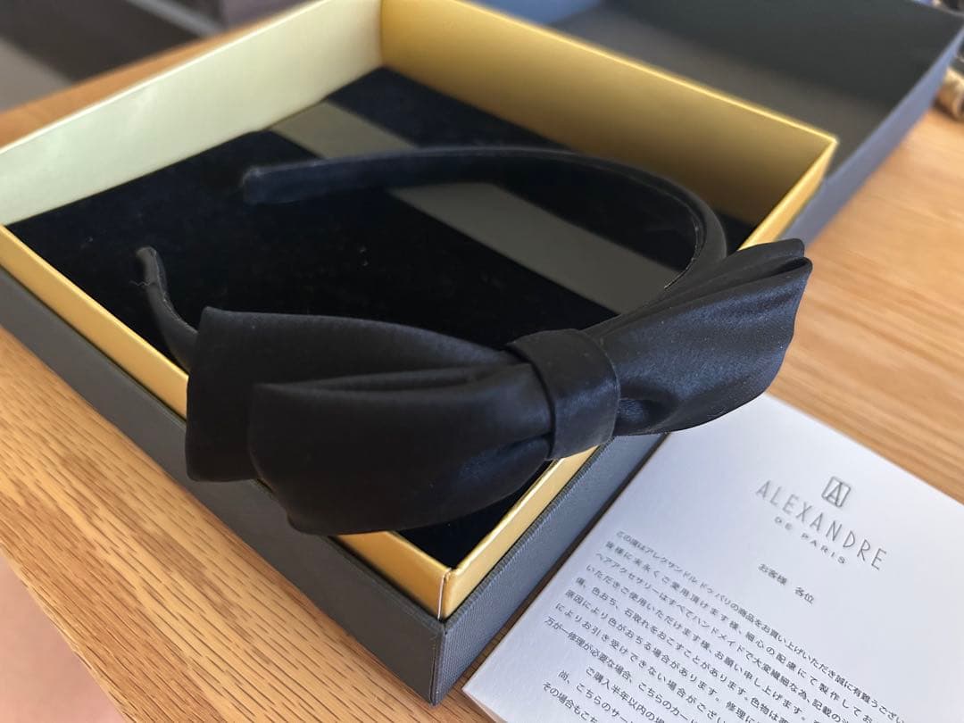 さっちゃんさま専用 アレクサンドルドゥパリ サテンのリボンカチューシャ