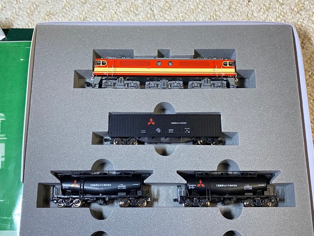 P*X様 KATO カトー　10-431　西武 E851 セメント列車　(旧ロッ