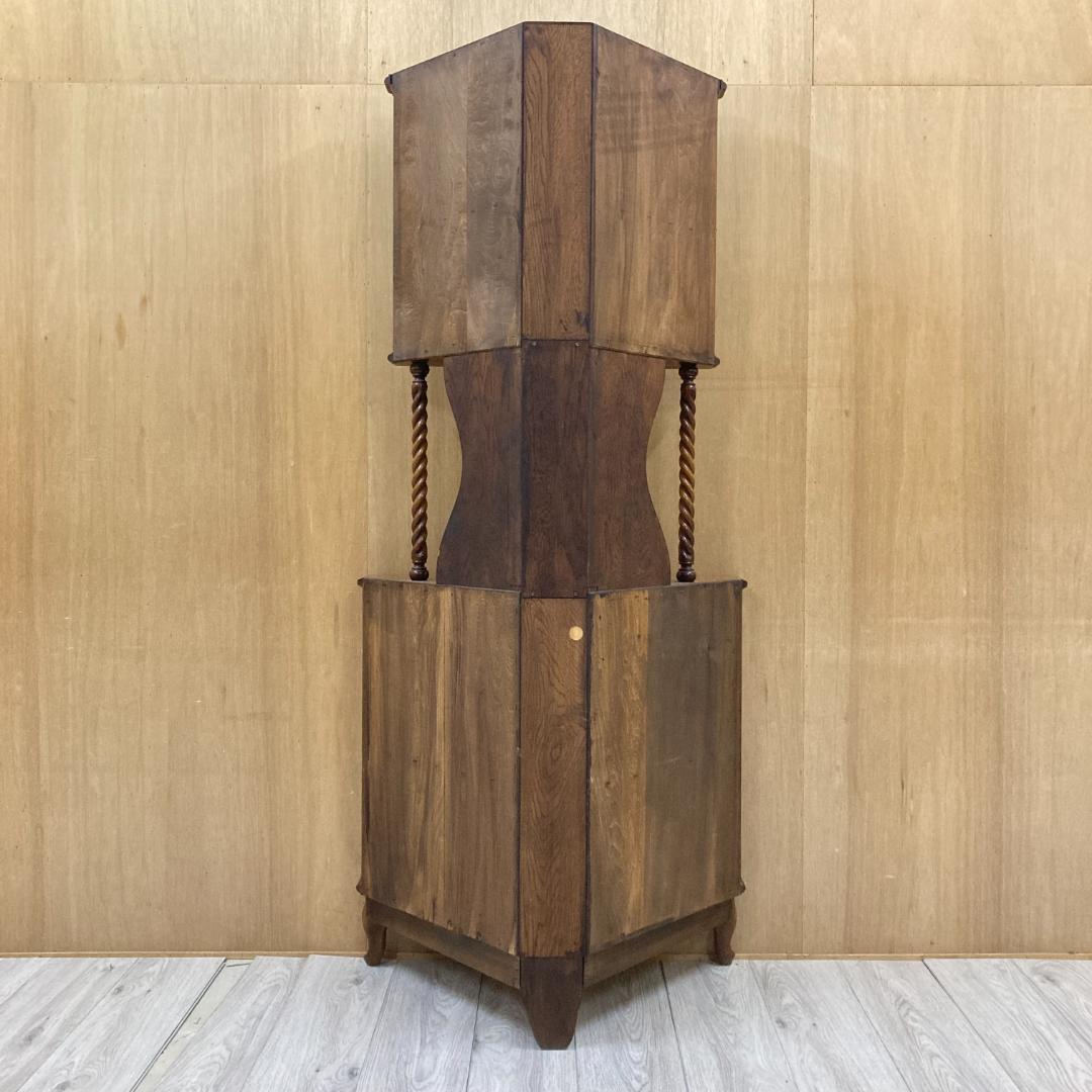 アンティーク　コーナーキャビネット　飾り棚