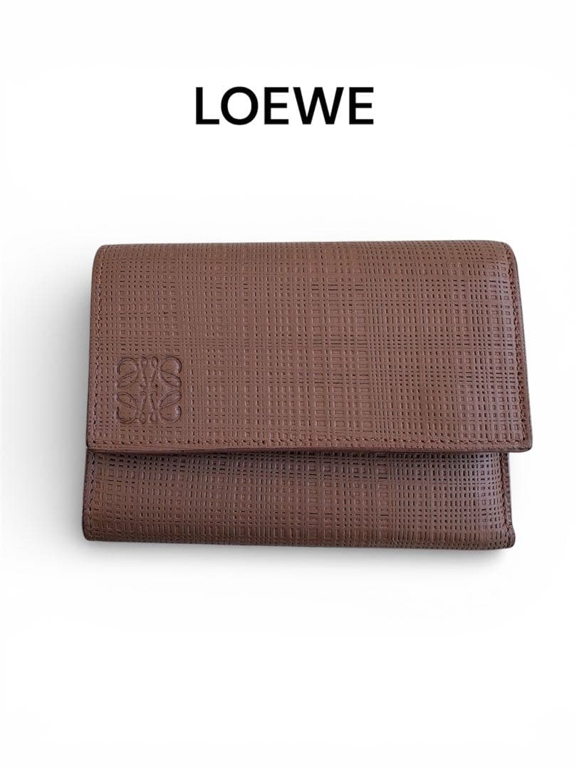 【1/9〜1/12値下げ】LOEWE ピンクベージュ 三つ折り財布