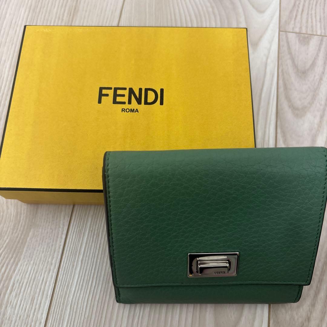 a*a様 FENDI グリーン 二つ折り財布