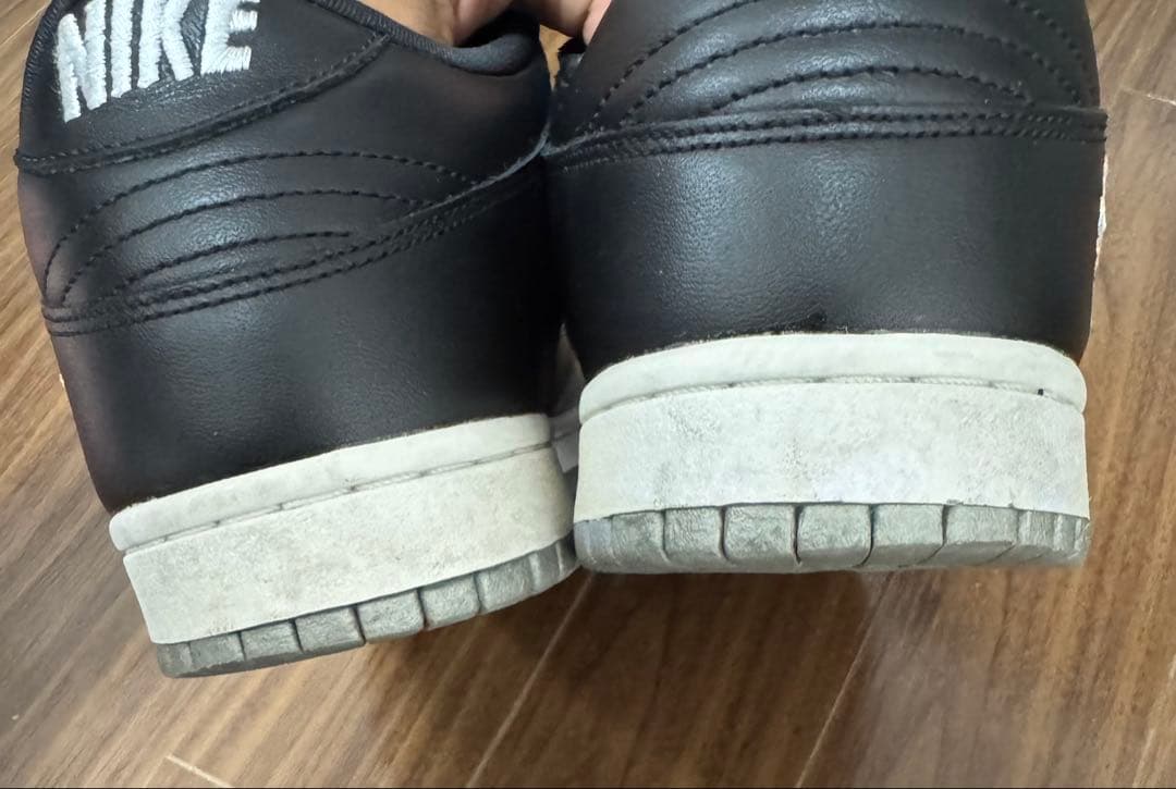 Nike x supreme SB Dunk Low Pro シルバー/ブラック