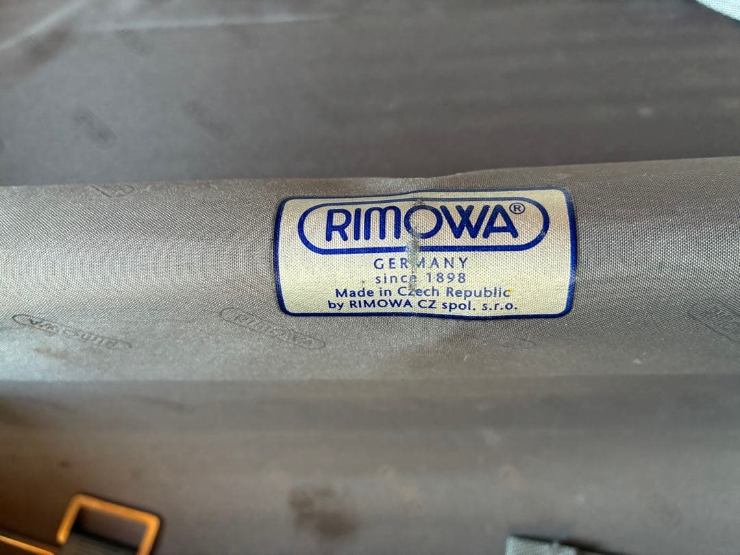 Rimowa (リモワ) 機内持ち込みサイズ2輪