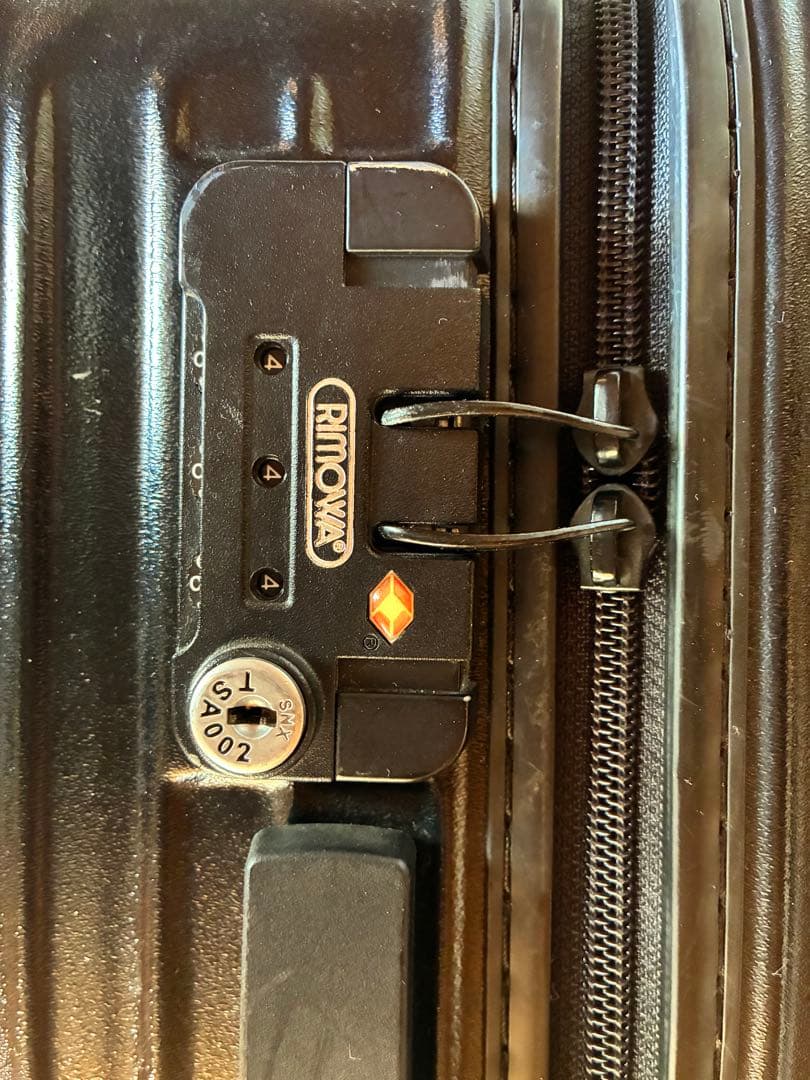 Rimowa (リモワ) 機内持ち込みサイズ2輪