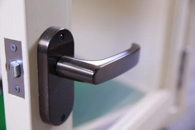 新品未使用｜防音ケージ｜小型犬向け｜キャスター付き｜ヒノキ材｜004