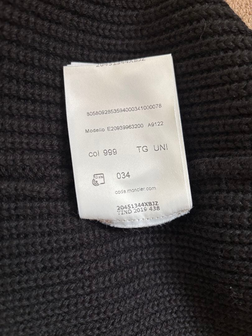 MONCLER モンクレール ニット帽　ビーニー　ニットキャップ　ビッグワッペン