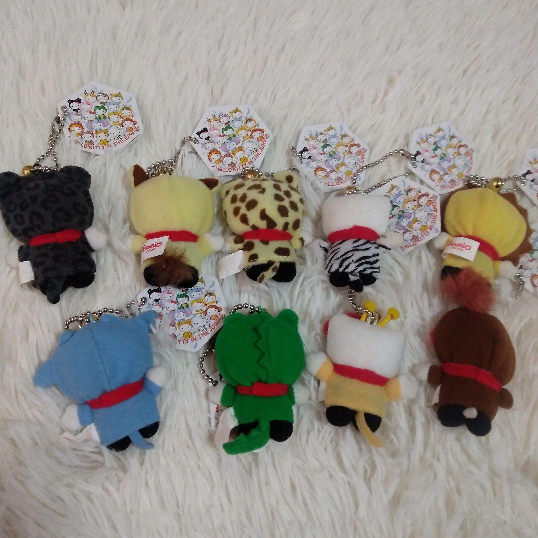 サンリオ　ハローキティ　ジャングルキティ　スノーバージョン　マスコット