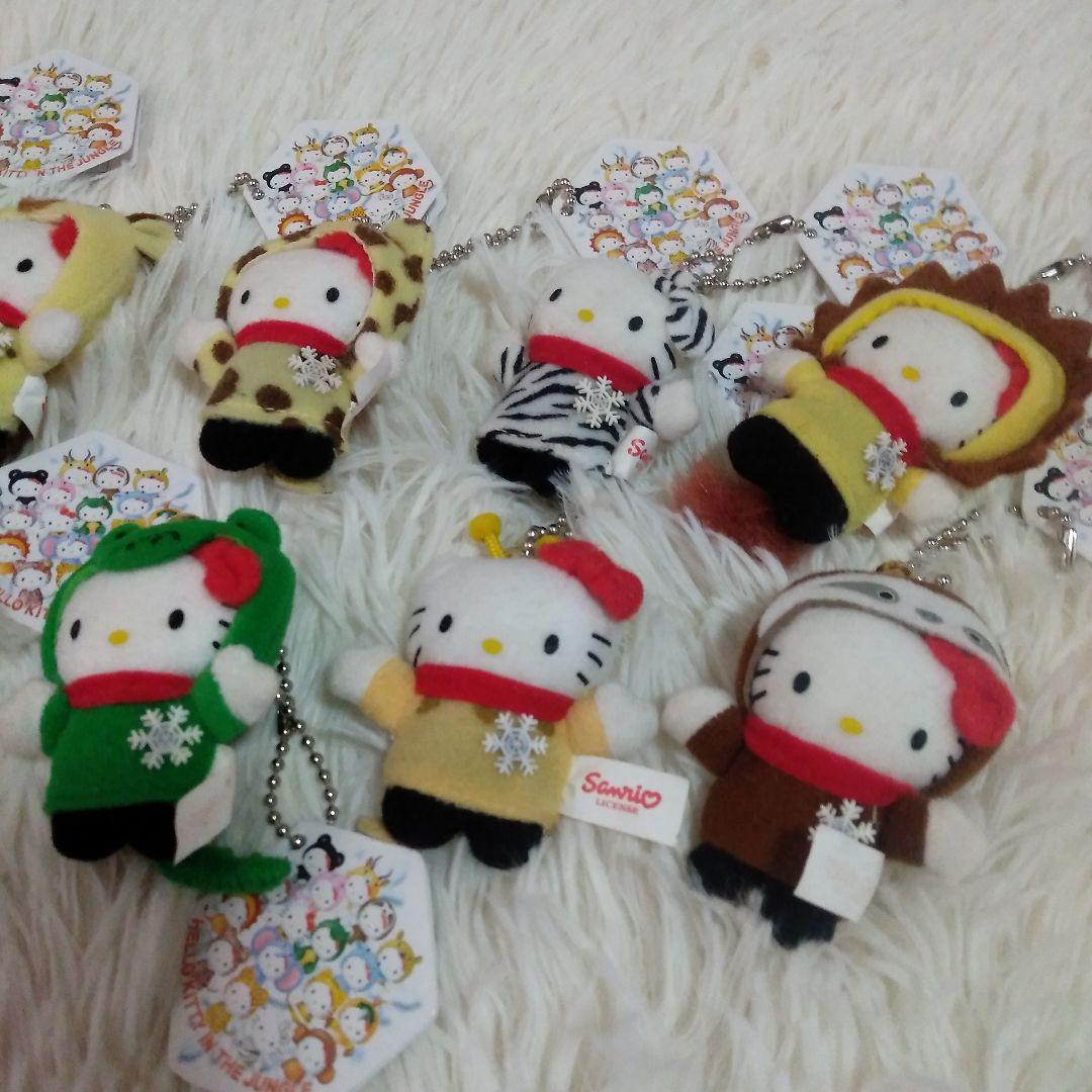 サンリオ　ハローキティ　ジャングルキティ　スノーバージョン　マスコット