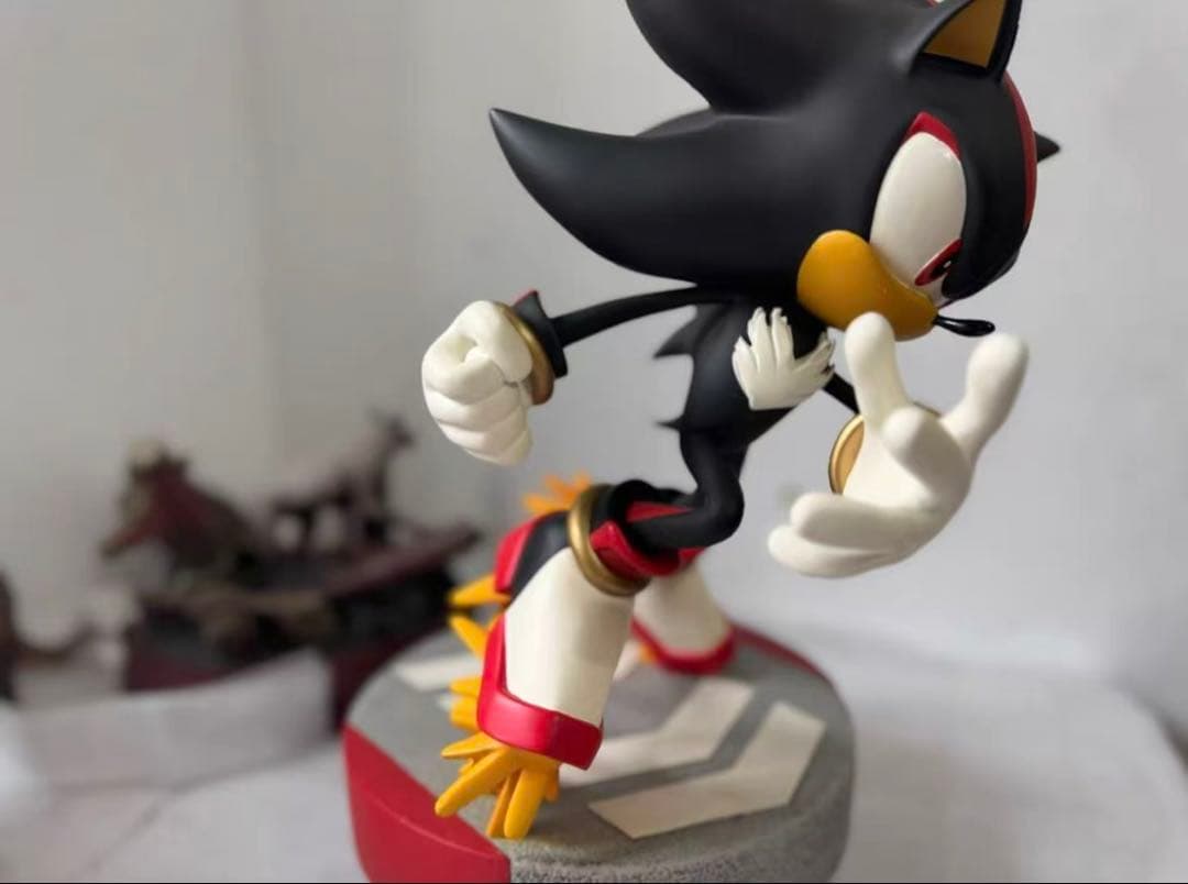 ソニック・ザ・ヘッジホッグ F4Fシャドウ·ザ·ヘッジホッグスタチューフィギュア