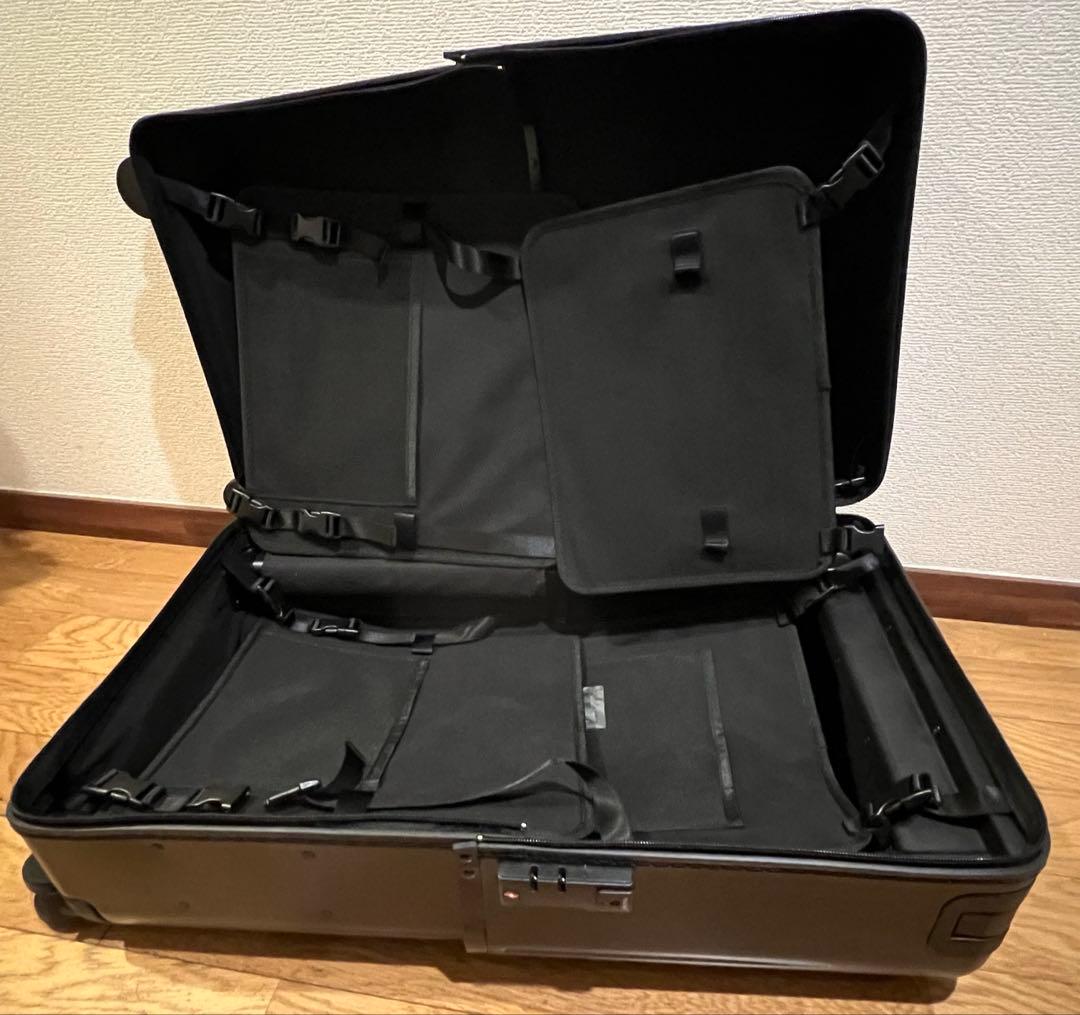 新品未使用　VELO ヴェーロ　伸縮型　スーツケース　三段階サイズ可変式